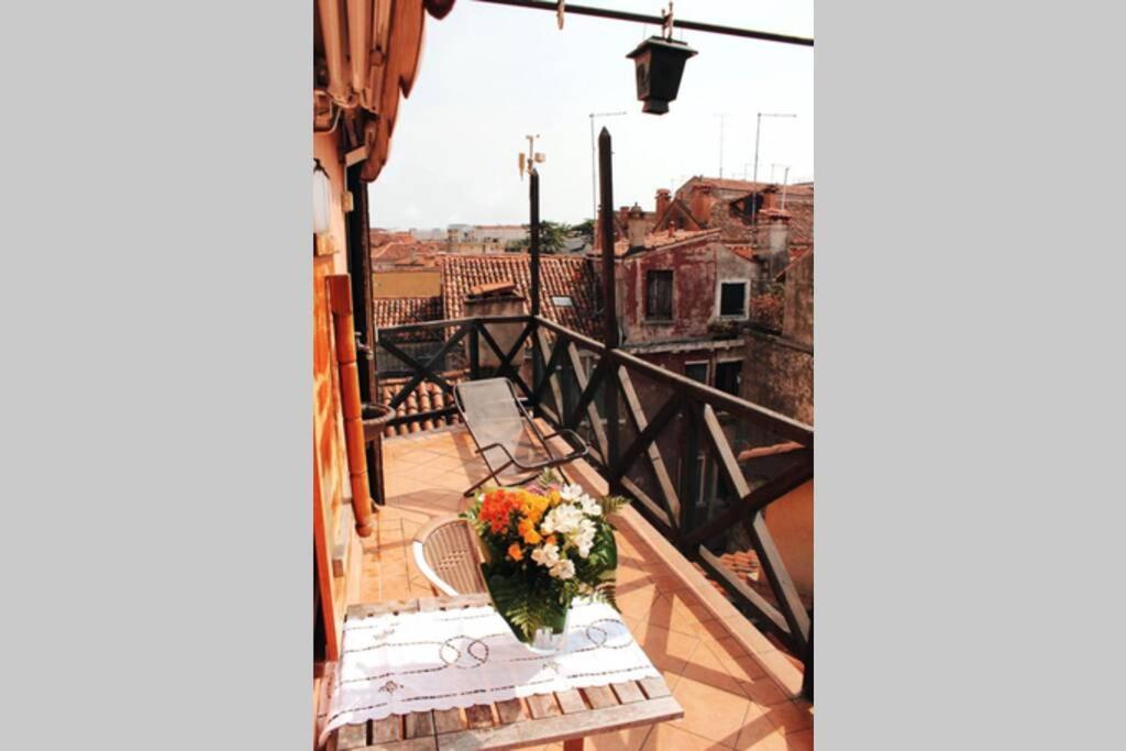 Bellissima Casa Vicino Biennale Grande Terrazza ! Apartment Veneţia Exterior foto